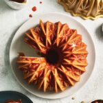 Molde Cut Crystal Bundt® - Nordic Ware. - Imagen 4