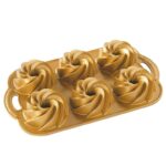 Molde Heritage Bundtlette Mini Pan Gold - Nordic Ware.