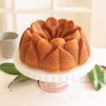 Molde Magnolia Bundt® - Nordic Ware. - Imagen 6