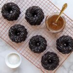 Molde Swirl Bundtlette - Nordic Ware. - Imagen 2