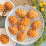 Molde Ornamental Egg Cakelet - Nordic Ware - Imagen 2